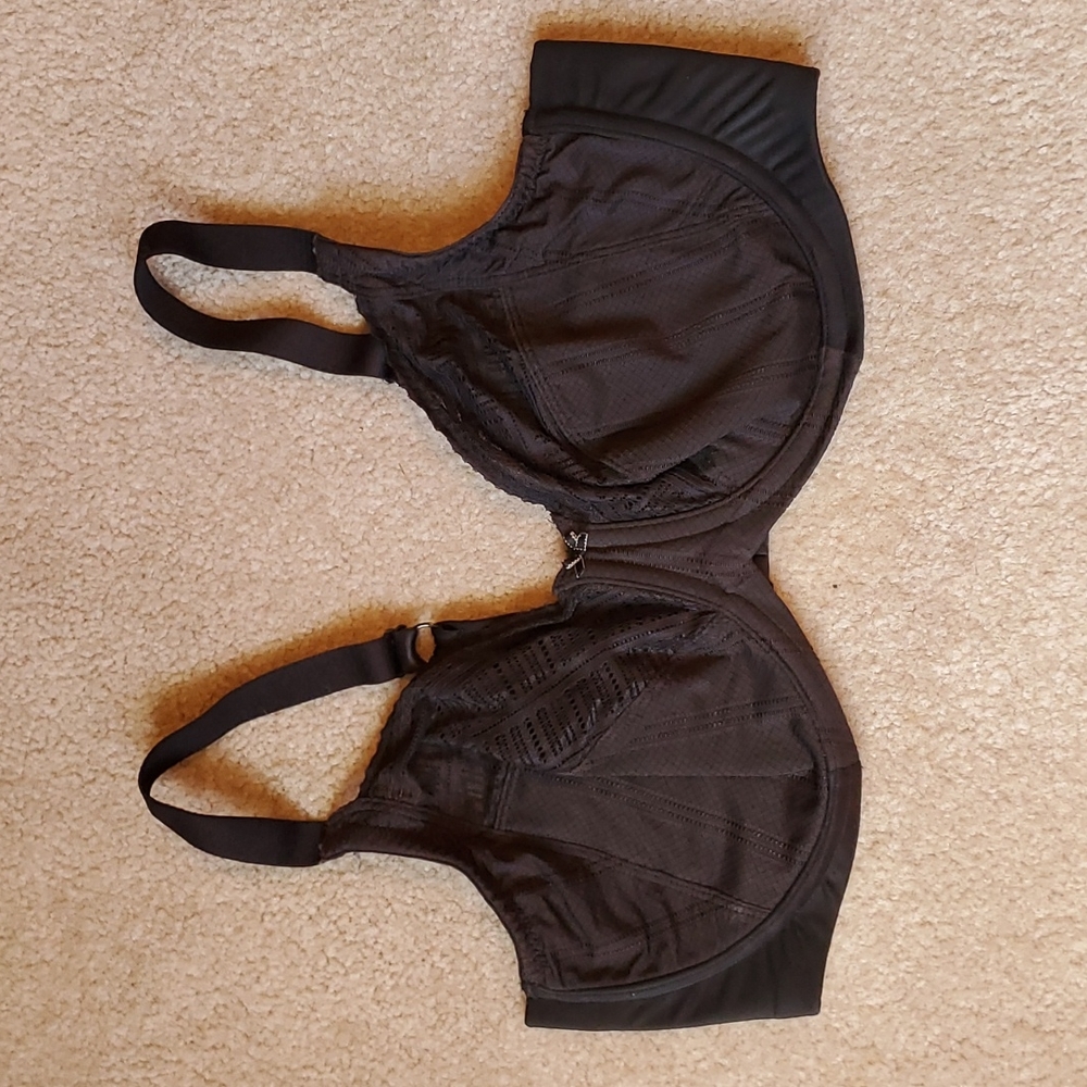 Lilyette black bra size 40D